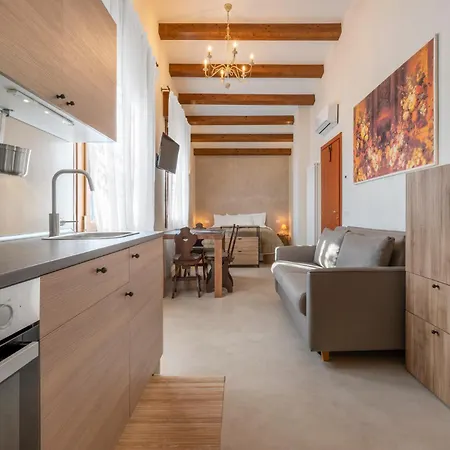 Homestay Domus Tiliae *